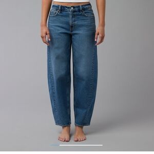American Eagle Barrel Jeans Size 8
